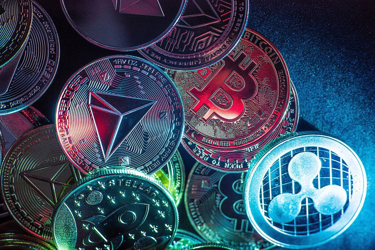 Analiză: Criptomonedele rămân o opțiune riscantă în contextul instabilității globale