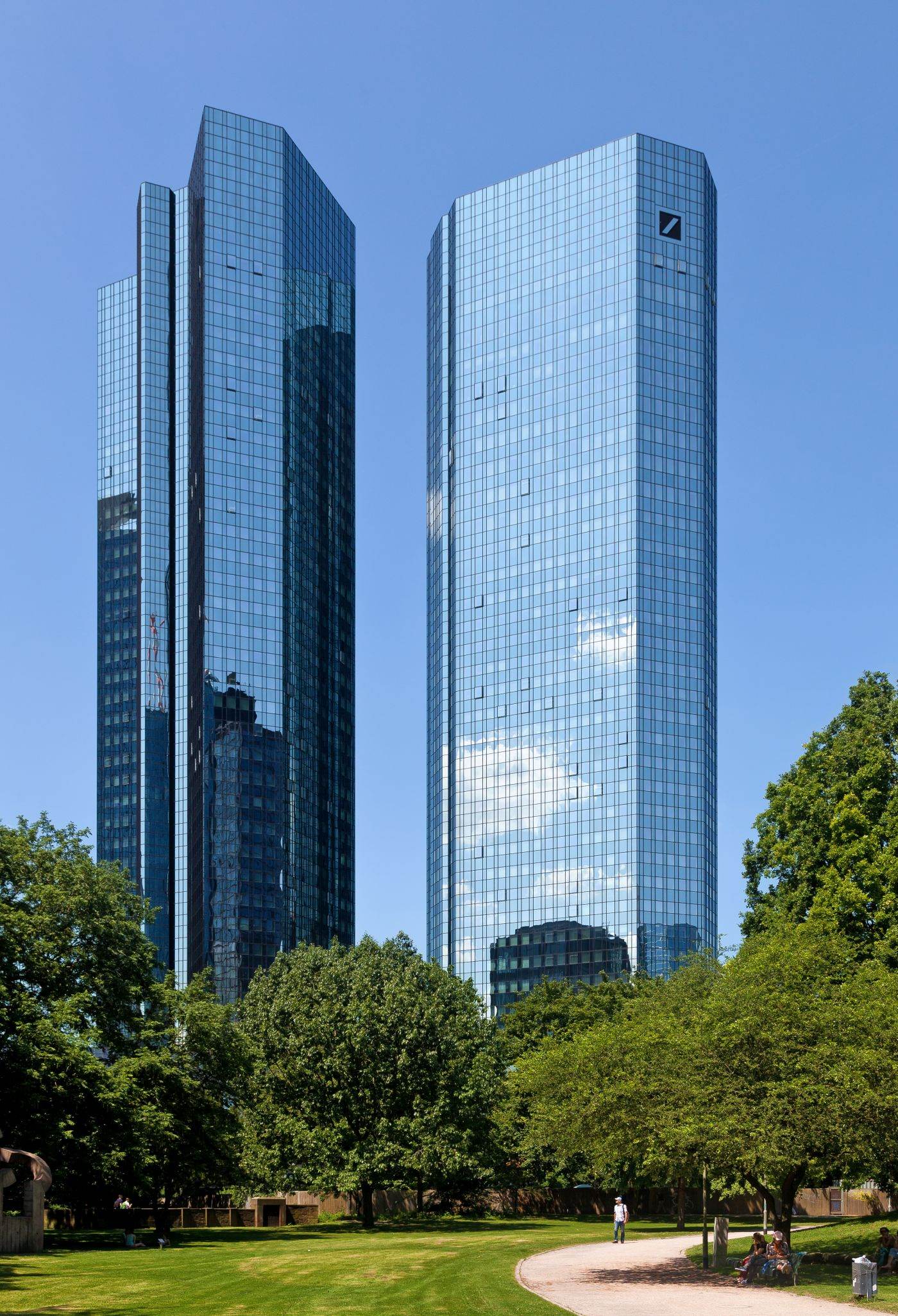 Ascensiunea partidelor radicale din Germania pune în pericol investițiile străine, avertizează Deutsche Bank
