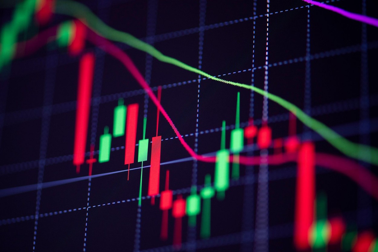 Bursa de la București închide în scădere la începutul săptămânii, cu pierderi la BRD SocGen și Hidroelectrica