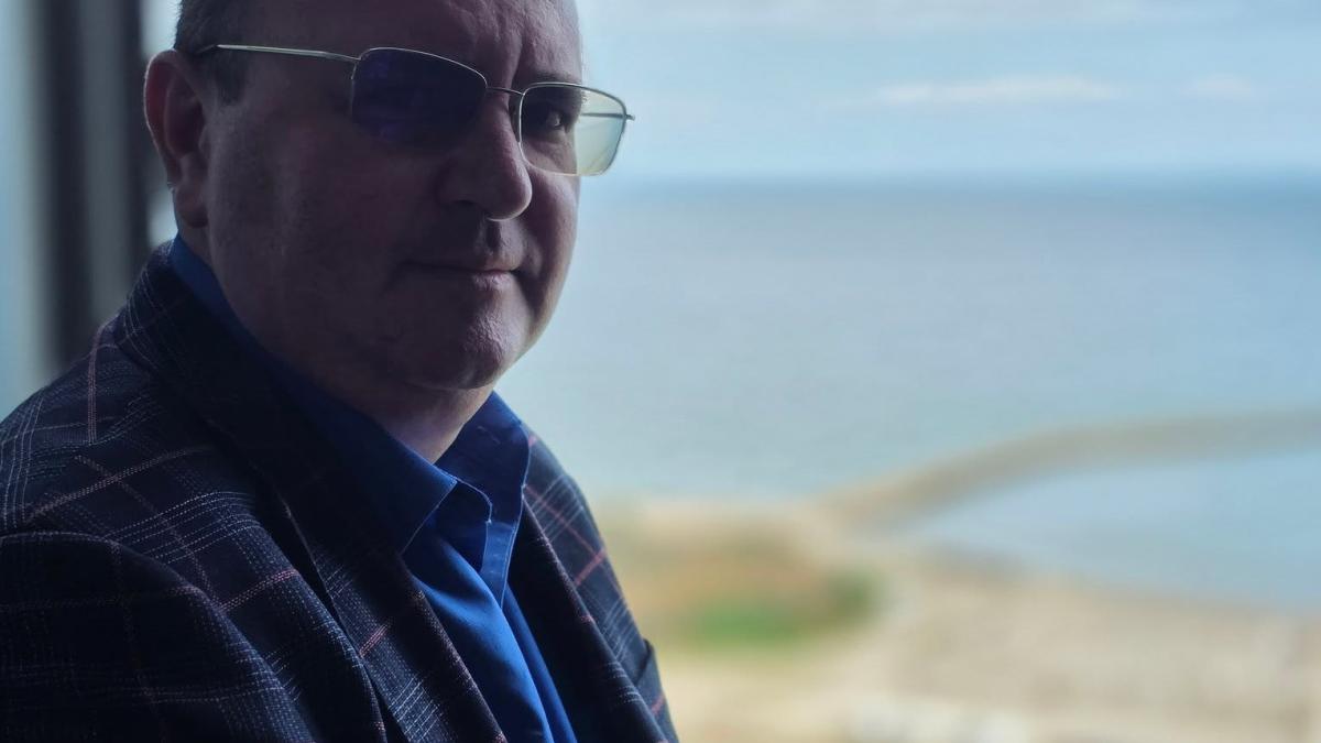 Analiza economistului Adrian Bența privind riscul de faliment în cazul alegerilor anticipate