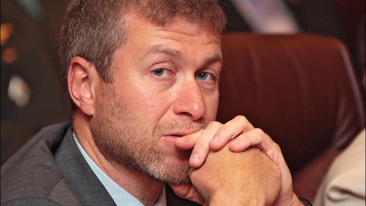 Investigație internațională: Roman Abramovich ar fi falsificat peste 1.000 de documente pentru ascunderea averii