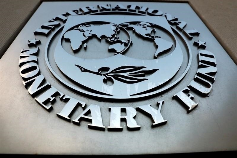 FMI anticipează recesiune pentru economia României în 2026, cu o scădere de 0,5%