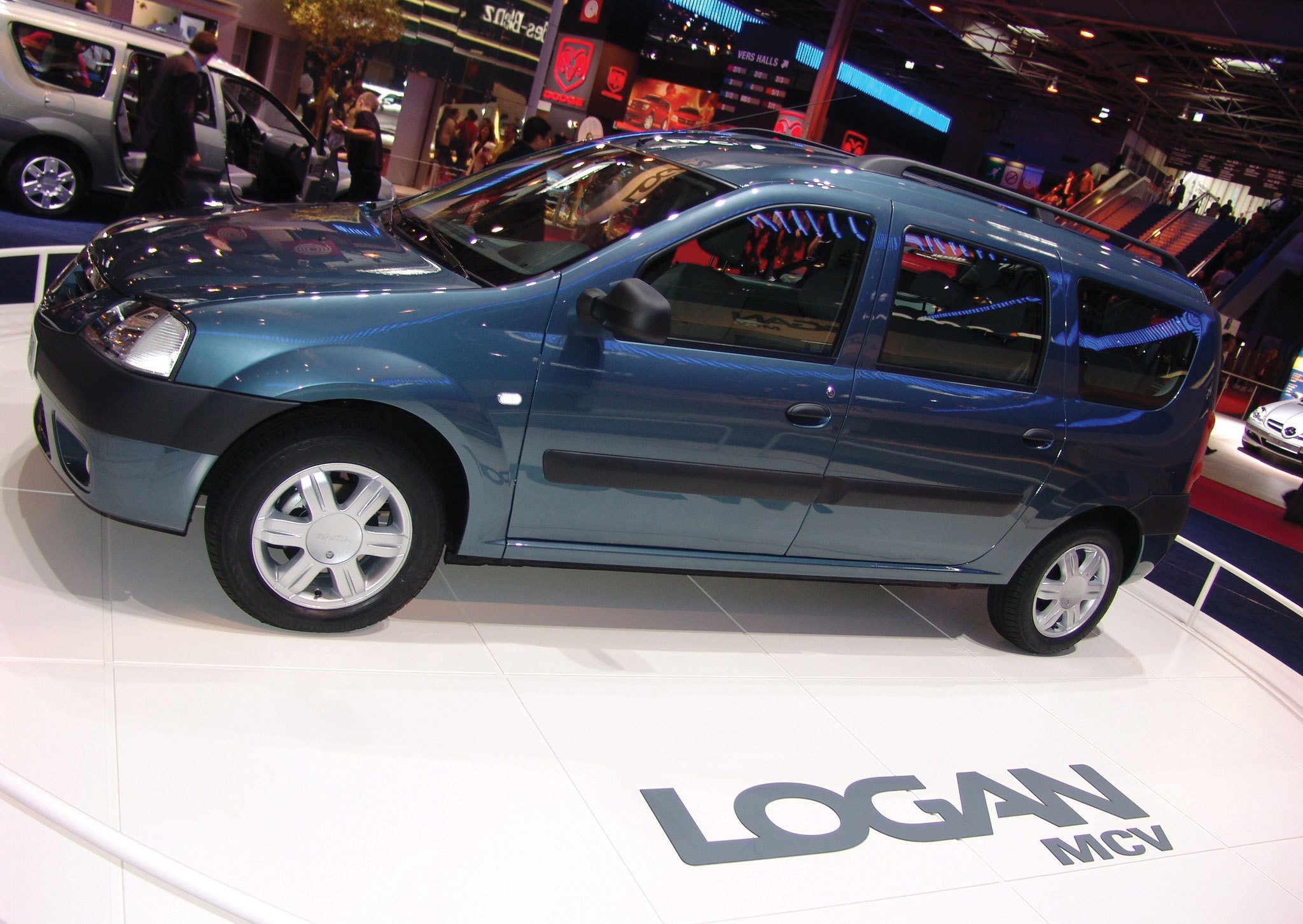 Dacia prezintă modelele Spring și Striker la Salonul Auto de la Paris, dar producția nu va fi în România