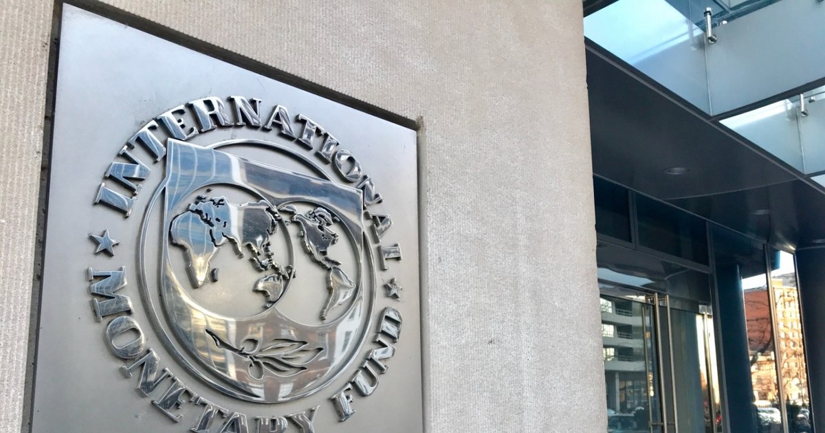 FMI revizuiește în jos prognoza economică pentru România: se estimează o contracție de 0,5% anul acesta