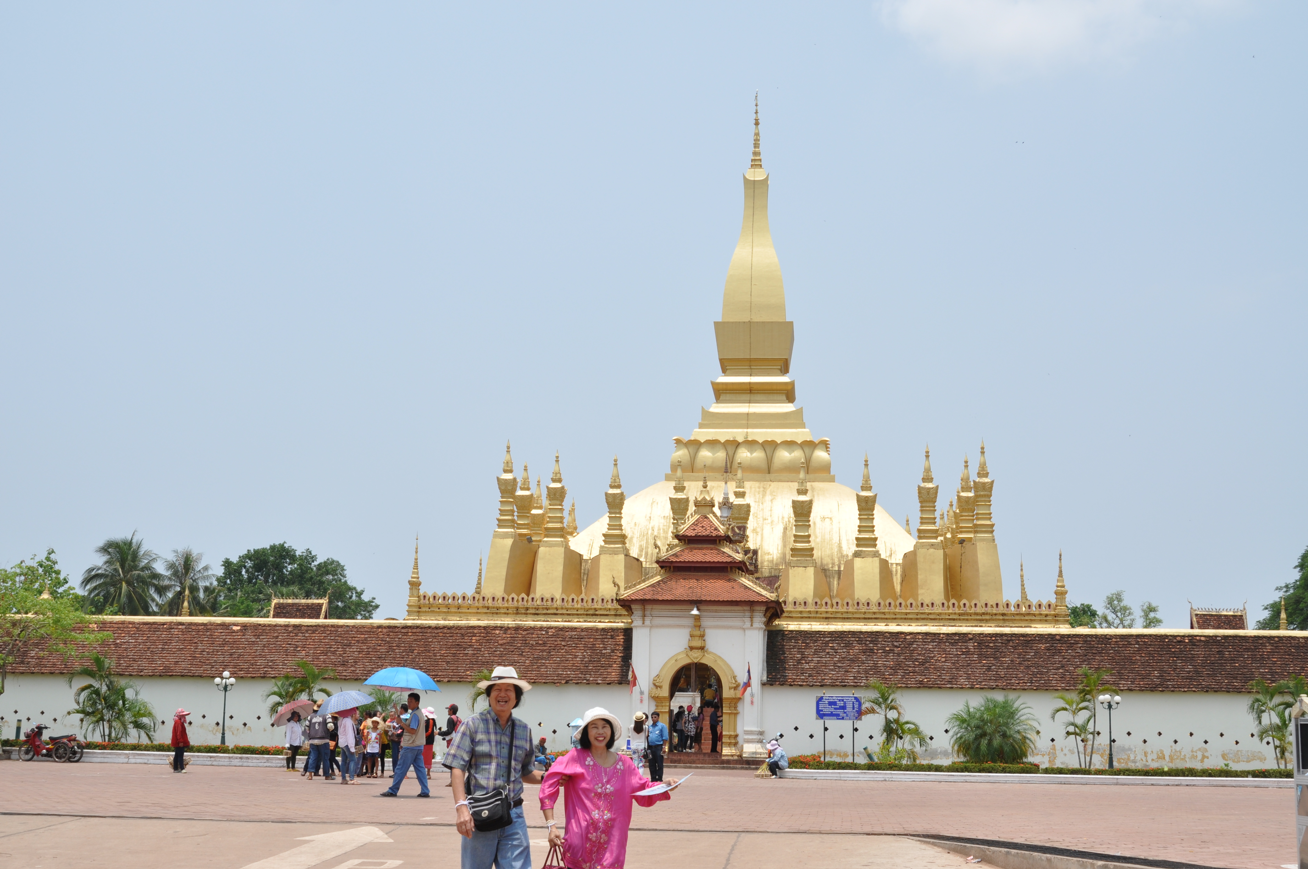 Thailanda analizează introducerea unor taxe pentru turiști: 30 de dolari la plecare și 450 de baht la sosire