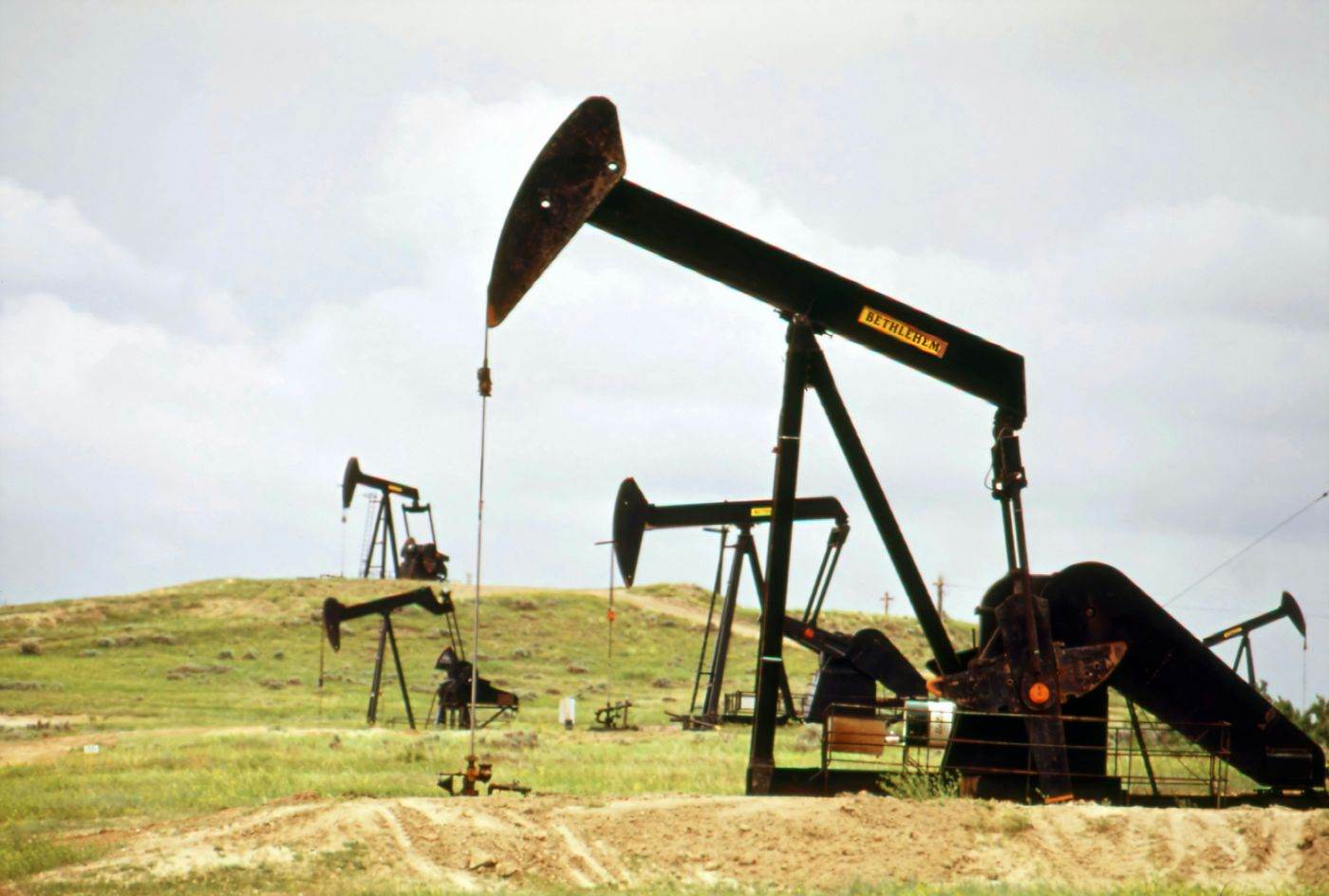 Cuba liberalizează sectorul petrolier: vor fi permise concesiunile pentru investitori străini și companii private