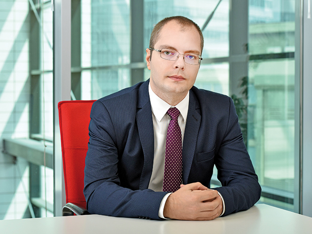România poate atrage marii producători internaționali prin creșterea complexității economice